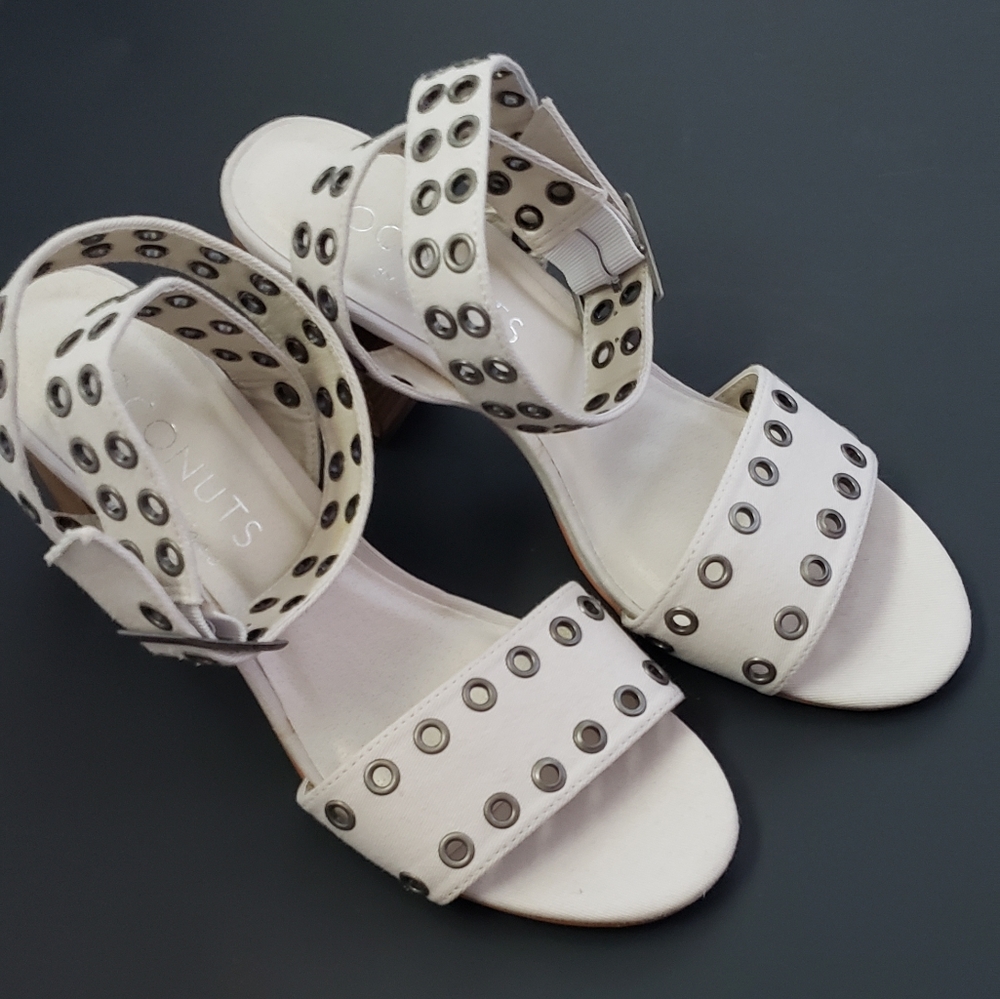 Womens shoes
